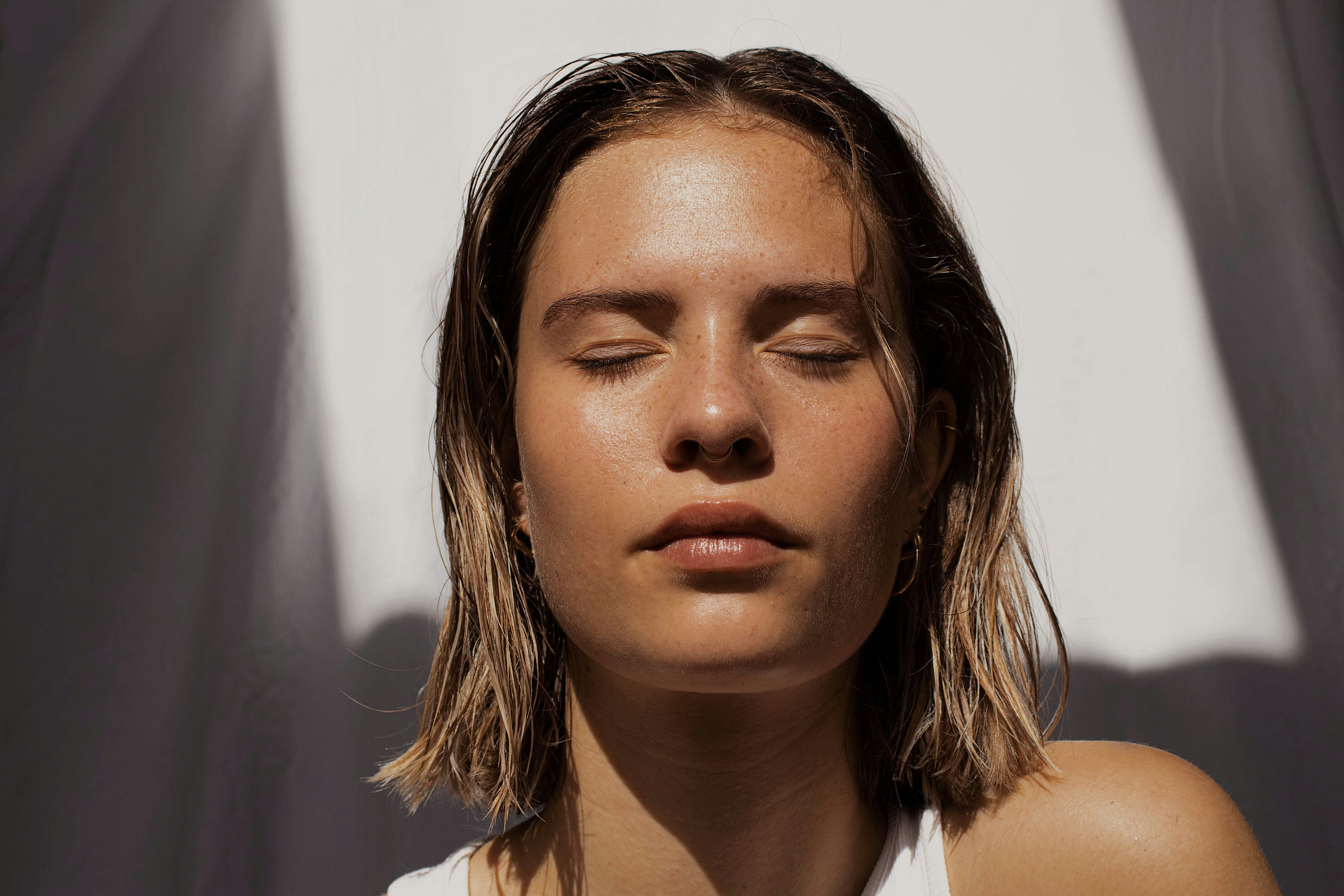 Brighten & Balance: How Anti-Inflammatory Nutrition Powers Your Glow